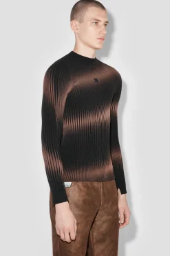 Spray Paint Mockneck
